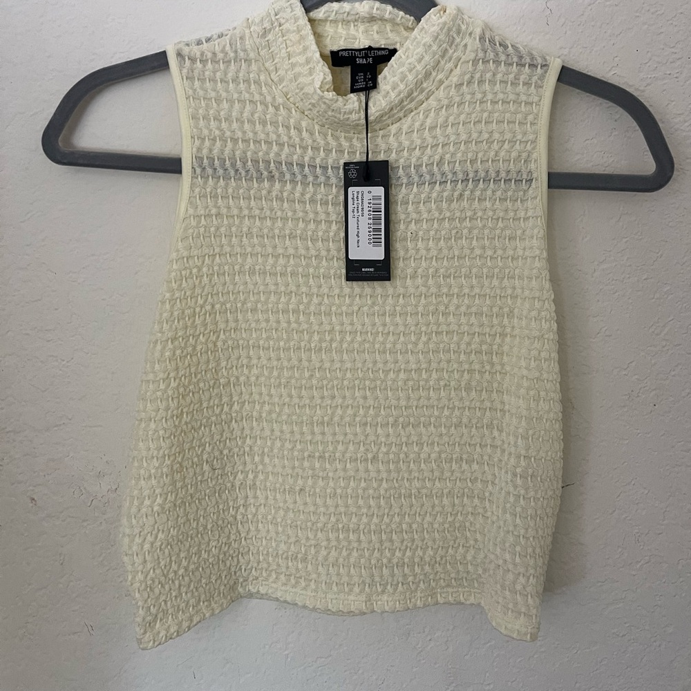 NWT | Cream crop top 🤍 Pretty Little Thing